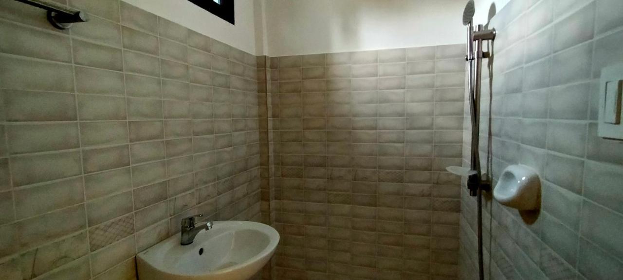 Havenly Guesthouse And Body Massage Spa Moalboal Bagian luar foto