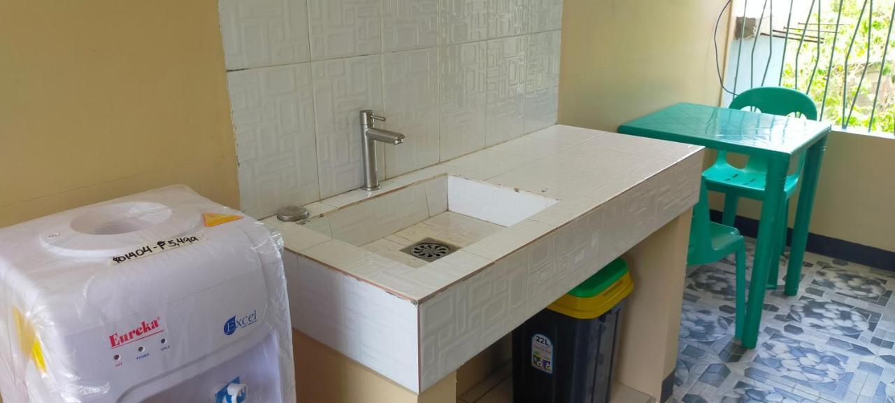 Havenly Guesthouse And Body Massage Spa Moalboal Bagian luar foto