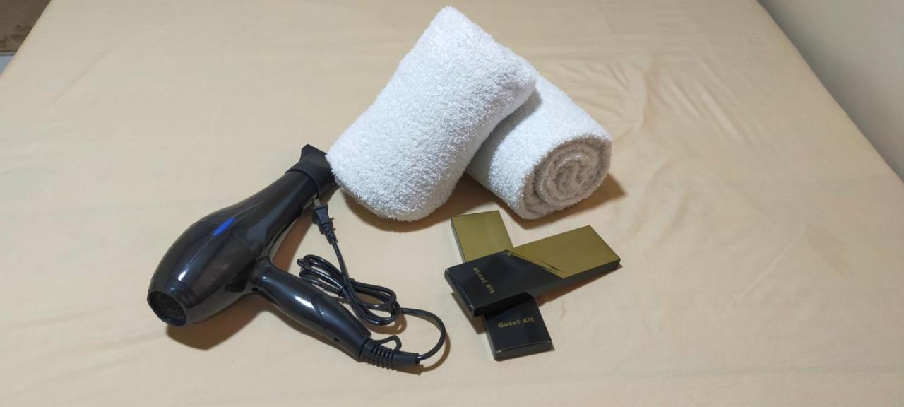 Havenly Guesthouse And Body Massage Spa Moalboal Bagian luar foto